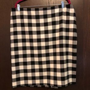 NWT- Ann Taylor Size 16 skirt